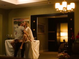 Эринн Хэйс секси – Начать сначала s01e03-04-07 (2019) #9