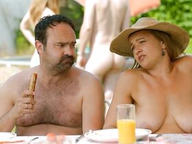 Стефани Госсгер голая – Офис s04e08 (2019)