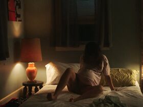 Фрэнки Шоу голая – Мамаша s02e05 (2019) #11