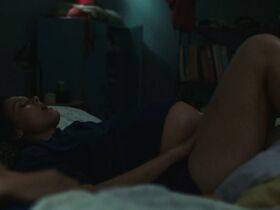 Фрэнки Шоу голая – Мамаша s02e05 (2019) #2