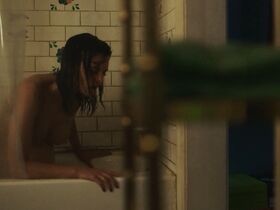 Фрэнки Шоу голая – Мамаша s02e05 (2019) #6