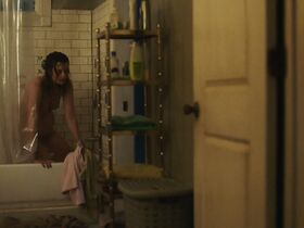 Фрэнки Шоу голая – Мамаша s02e05 (2019) #7