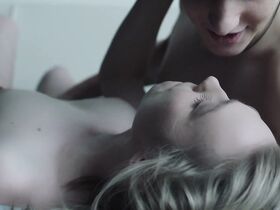 Марина Васильева голая – Мертвое озеро s01e05 (2019) #9