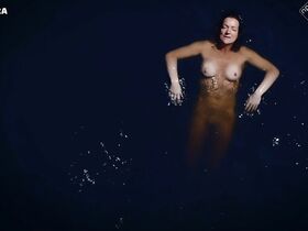 Малу Гортер голая – Зрачки s01e02 (2019) #5