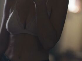 Серинда Свон секси – Коронер s01e08 (2019)