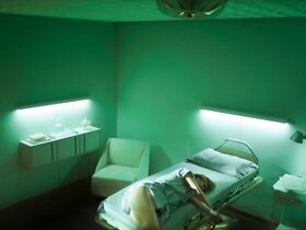 Адриана Эстевес секси – Преследование s01e01 (2018) #6