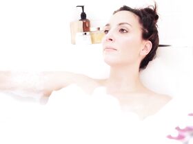 Хестер ван Дер Вивер секси – Run, Hide, Die (2015) #2