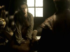 Марцела Мартинкова голая – Осаждённые s02e01-05 (2018) #3