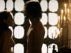 Марцела Мартинкова голая – Осаждённые s02e01-05 (2018) #7