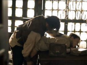 Марцела Мартинкова голая – Осаждённые s02e01-05 (2018) #8