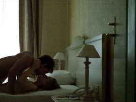 Элизабет Умлаут голая – Gehen am Strand (2013) #7