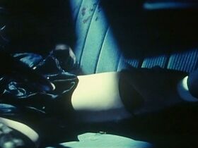 Матильда Май голая – Обнаженное танго (1990) #4