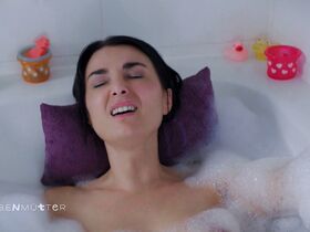 Миранда Леонхардт голая – Rabenmütter s01e07 (2017) #2