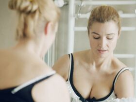 Иоанна Бродзик секси – Не устраивайте сцен s01e03 (2015) #4