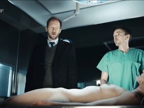 Изабелль Бреннер голая – Криминалист s11e01 (2015)