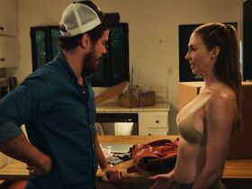 Уитни Каммингс секси – Женский мозг (2017) #6