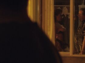 Энни Круз голая – Покрась это красным (2018) #3