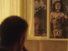 Энни Круз голая – Покрась это красным (2018) #4