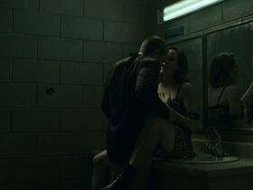 Джордана Спиро секси – Озарк s02e04 (2018)