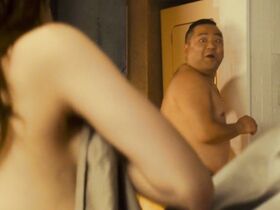 Эмма Робертс секси – Маленькая Италия (2018) #3