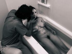 Эрин Р. Райан голая – Тележка с яблоками (2015) #8