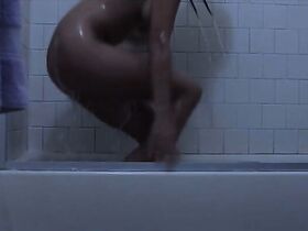 Андреа Силиберти голая – Паранормальное зло (2018) #3