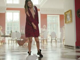 Любовь Аксёнова голая – Бывшие s01e05-06 (2018) #9