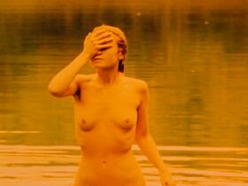 Ханна Клинто голая – Потеря сексуальной невинности (1999) #3