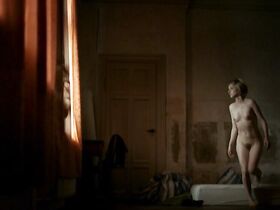 Соня Рихтер голая – Женщина, которая мечтала о мужчине (2010) #5