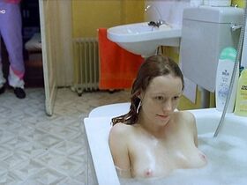 Лавиния Вильсон голая – Когда страшно стрелять (2003) #5