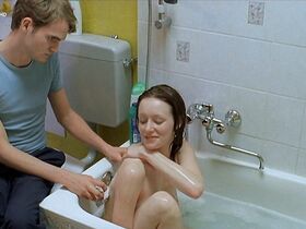 Лавиния Вильсон голая – Когда страшно стрелять (2003) #6