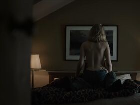 Мэдди Хассон секси – Влечение s01e06 (2018) #3