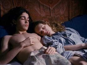 Лили Тайеб секси – White Day (2017) #3