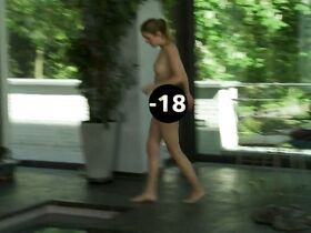 Лоранс Арне голая – Я, Мишель Г., миллиардер, властелин мира (2011) #2