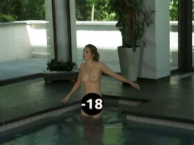 Лоранс Арне голая – Я, Мишель Г., миллиардер, властелин мира (2011) #4