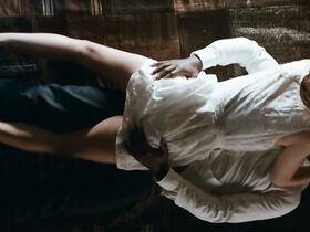 Хелен Кун голая – Крокодил из Ботсваны (2014) #5