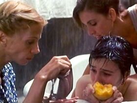 Ариадна Хиль голая – Поборницы свободы (1996) #6