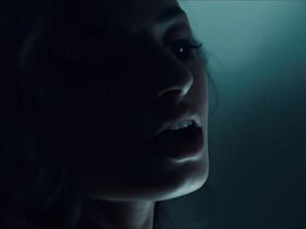 Сана Асад секси – Американские боги s02e04 (2019) #5