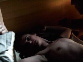 Дженнифер Декер голая – Съедобно (2012) #6