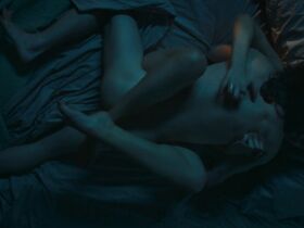 Эри Грейнор секси – Умираю со смеху s02e03 (2018) #4