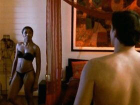 Сара Мартинш голая – Загадки вулкана s01e03 (2006) #3