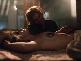 Карен Элкин голая – Небесные воины (1996) #4