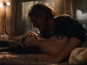 Карен Элкин голая – Небесные воины (1996) #5