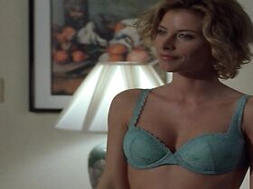 Жюли Дю Паж секси – Измена (2003) #2