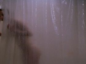 Жюли Дю Паж секси – Измена (2003) #7