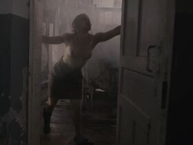 Юлия Пересильд голая – Пленный (2008) #5