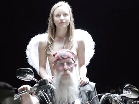 Каролина Хоффманн голая – Иллюзия (2013) #2