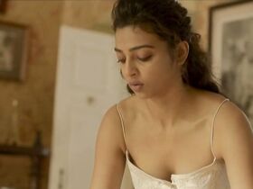 Радхика Апте секси – Ахалья (2015) #4