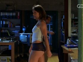 Эльке Винкенс голая – Комиссар Рекс s08e01 (2002) #6