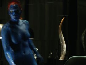 Дженнифер Лоуренс секси – Люди Икс: Дни минувшего будущего (2014) #2